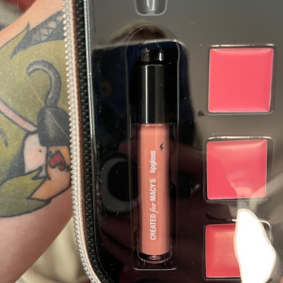 Makeup Sampler - Picture 6 of 6